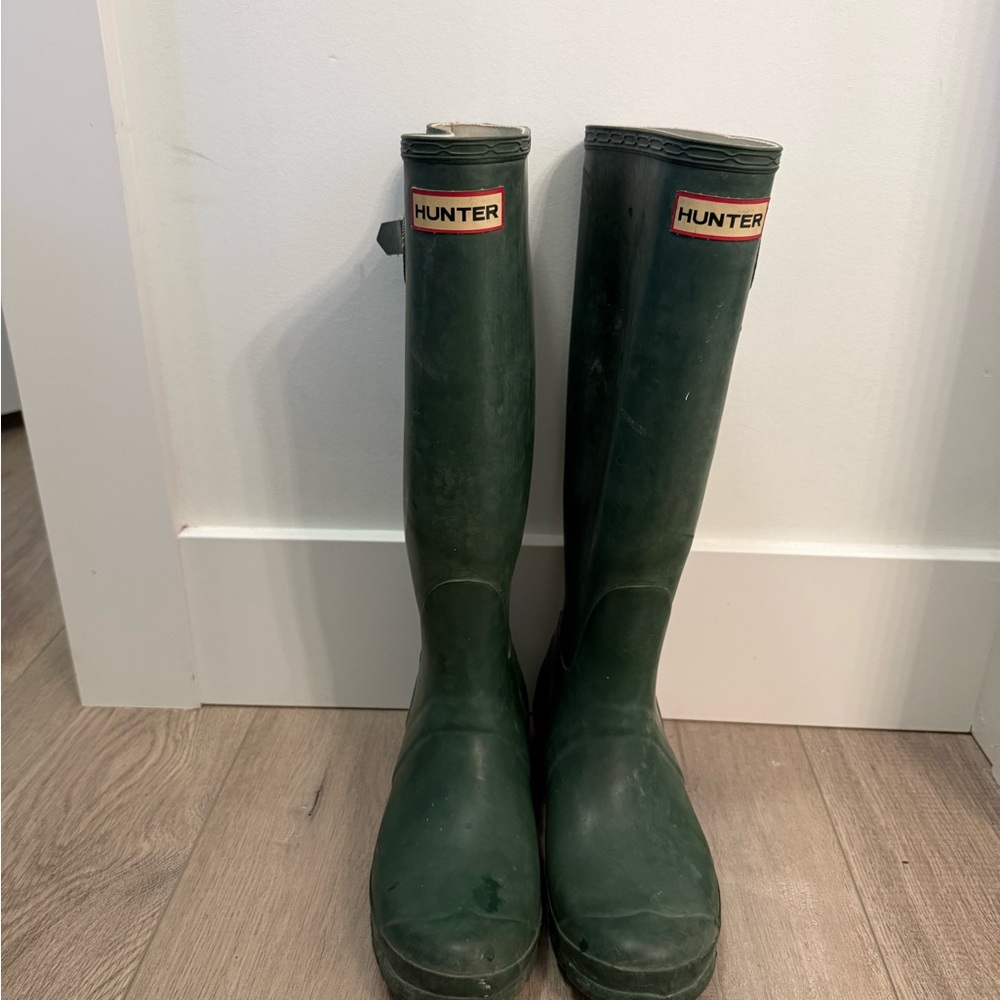 Hunter Original Tall Green Rubber Boots with Buckle